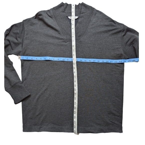 Athleta Clarity V-Neck Sweatshirt Womens Large Athleisure Cozy Black Heather NWT - Picture 12 of 14